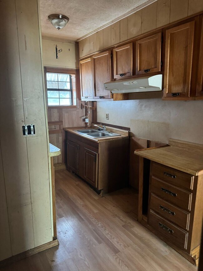 Building Photo - 312 W Martin St