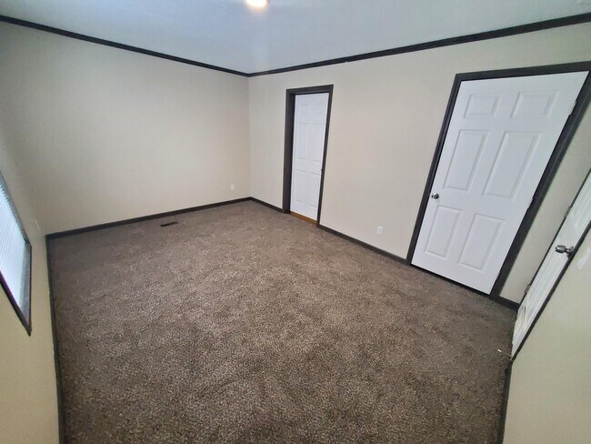 Building Photo - 6 Swallow Ct