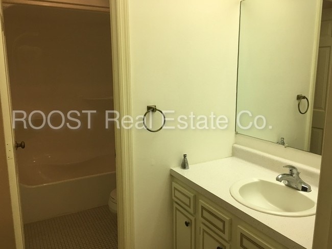 Building Photo - 125 Berwick Dr