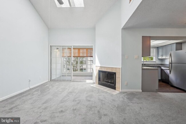 Building Photo - 12108 Green Leaf Ct