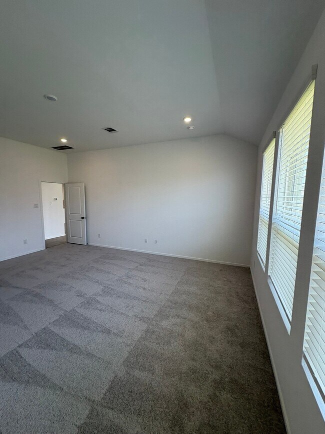 Building Photo - 6419 Seafoam Lake Dr