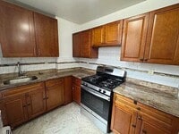 Building Photo - 1 bedroom in BRONX NY 10458