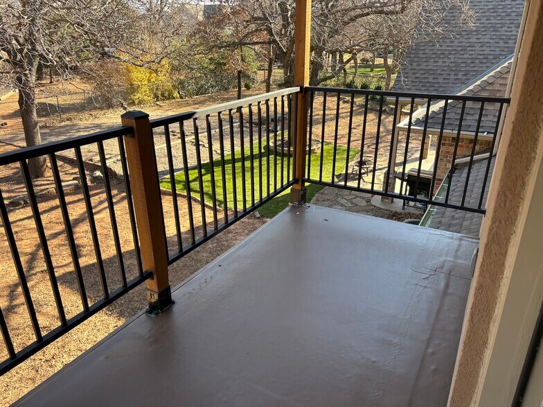 Building Photo - 8710 Palermo Dr