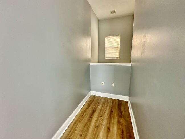Building Photo - Studio Apartment in Downtown Bluffton Vill...
