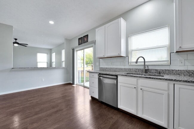 Building Photo - 1080 Mastell Dr