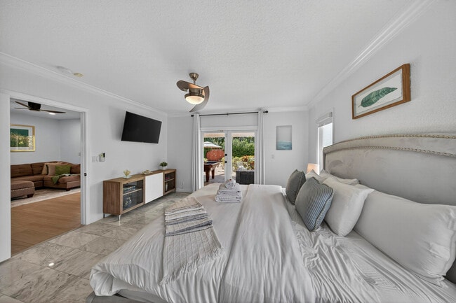 Building Photo - 510 NE 8th Ave