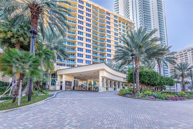 Building Photo - 2501 S Ocean Dr