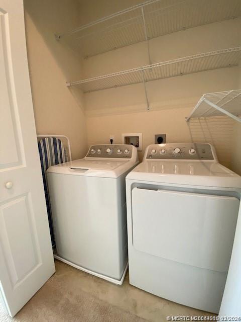 Building Photo - 566 SW Glen Crest Way