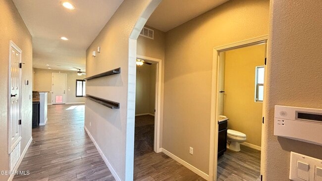 Building Photo - 2148 Honour Point Pl