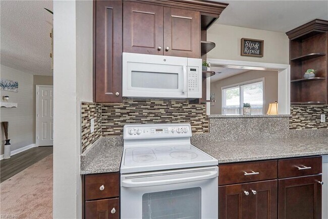 Building Photo - 440 N Oceana Blvd