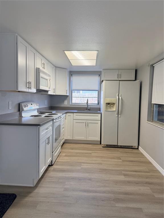 Building Photo - 8437 Luray Dr