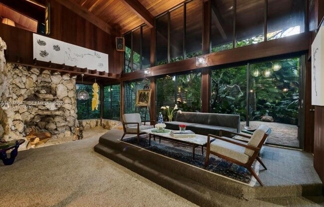 Building Photo - 4895 SW 88th St