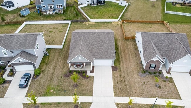 Building Photo - 468 Rochdale Run