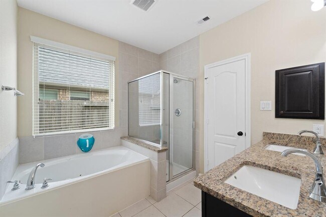 Building Photo - 29022 Crystal Rose Ln