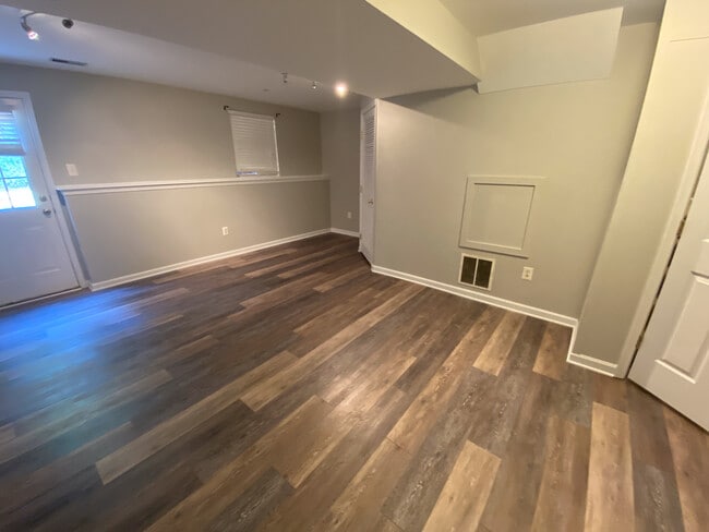 Building Photo - 754 Pine Drift Dr