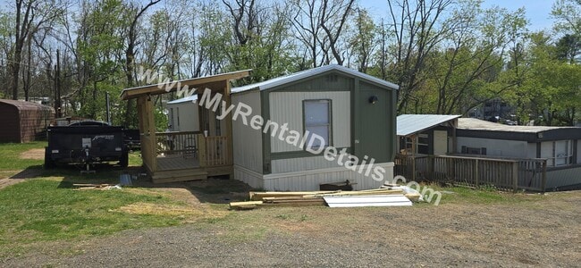 Building Photo - 49 Brookdale Rd