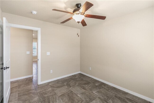 Building Photo - 4602 W Croft Dr