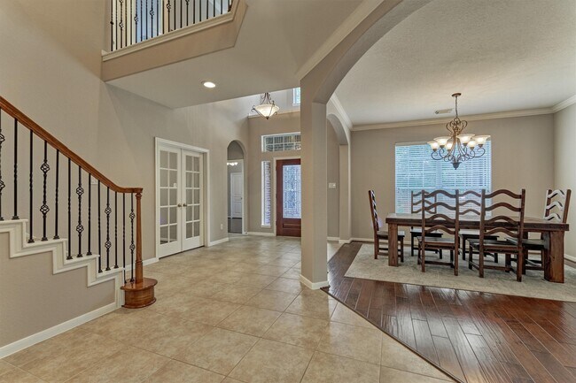 Building Photo - 30 Desert Rose Pl