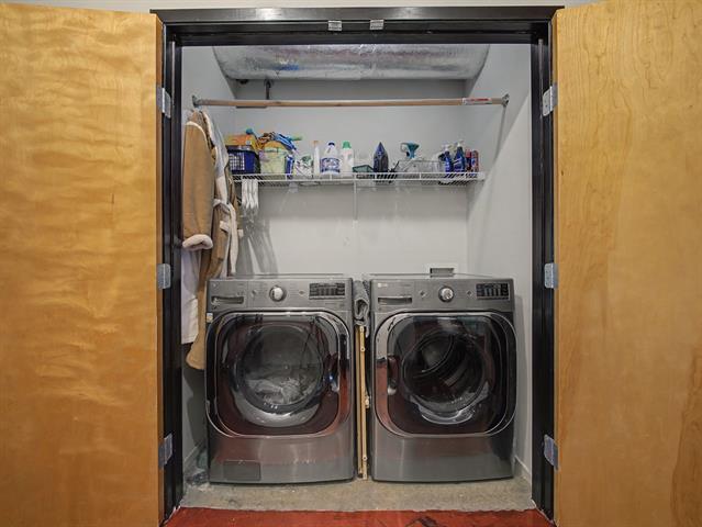 Building Photo - 1999 McKinney Ave