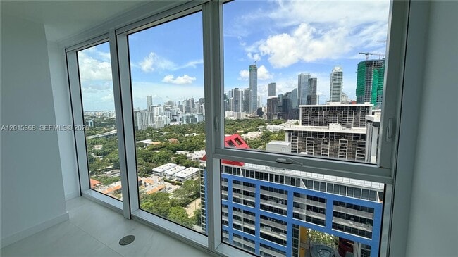 Building Photo - 2101 Brickell Ave