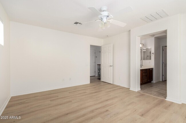 Building Photo - 26417 N Babbling Brook Dr