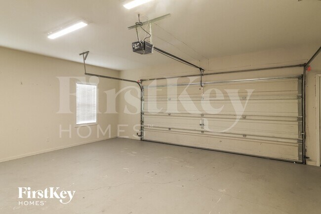 Building Photo - 14 N Beckman Ct