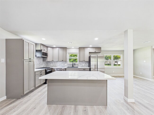 Building Photo - 135 Highland Terrace Dr