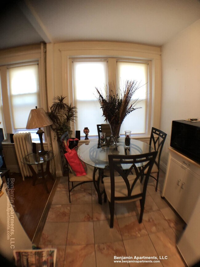 Building Photo - 110 Brainerd Rd