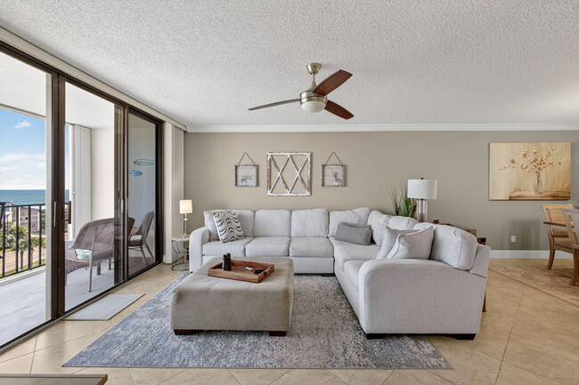 Building Photo - 5055 N Hwy A1A