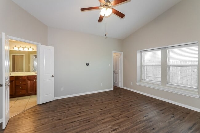 Building Photo - 19626 Little Pine Ln