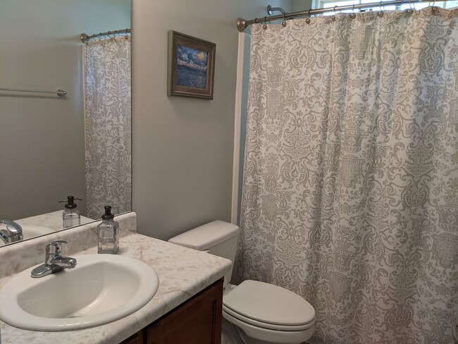 Building Photo - Available August 15th!!! $2200 a month!!!