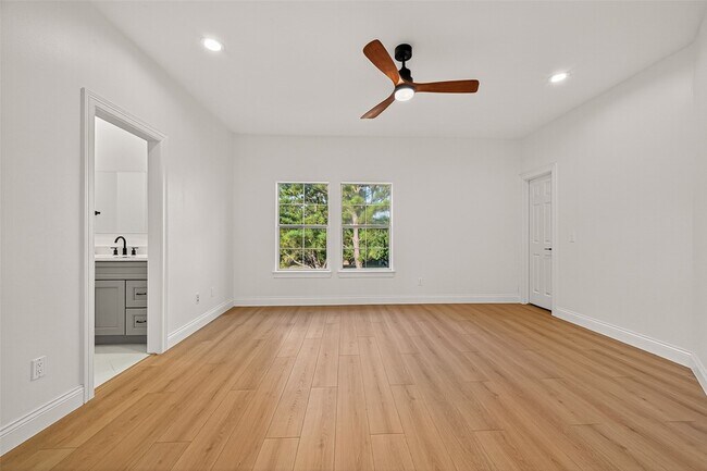 Building Photo - 23003 Two Harbors Glen St