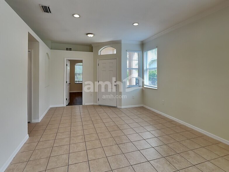 Building Photo - 6424 Orchard Oriole Ln