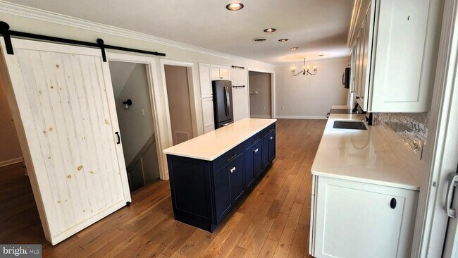 Building Photo - 3702 Blueberry Dr