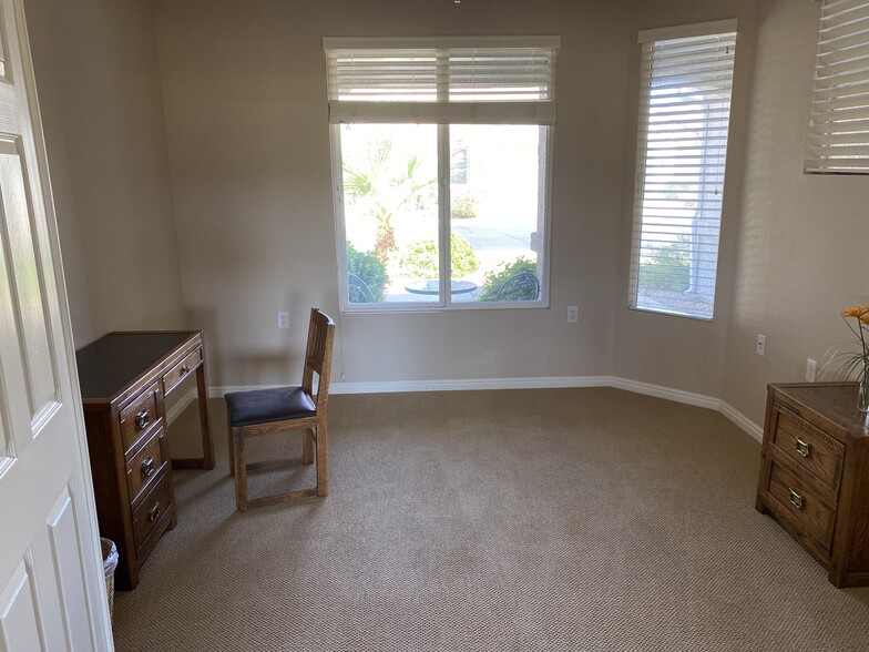 Building Photo - 1903 W Sunstar Dr