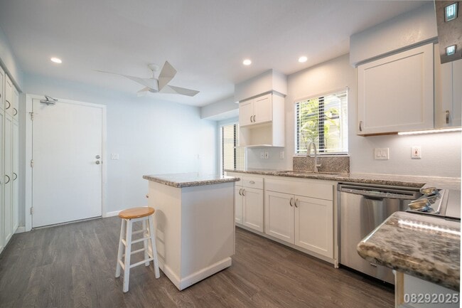 Building Photo - Spacious 3BR/2.5BA Mililani Townhome – $4,...