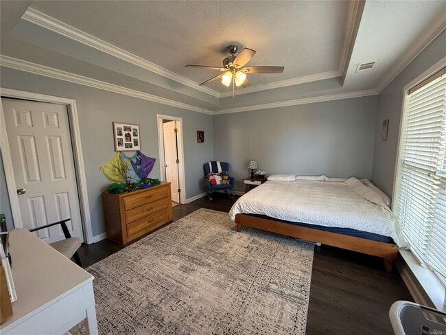 Building Photo - 650 Little Farm Rd