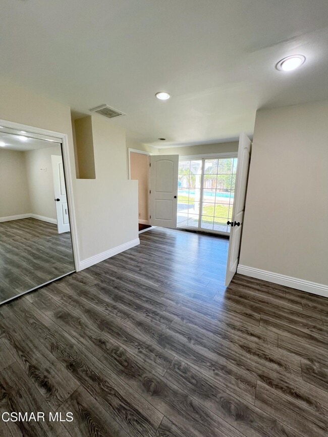 Building Photo - 7472 Ponce Ave