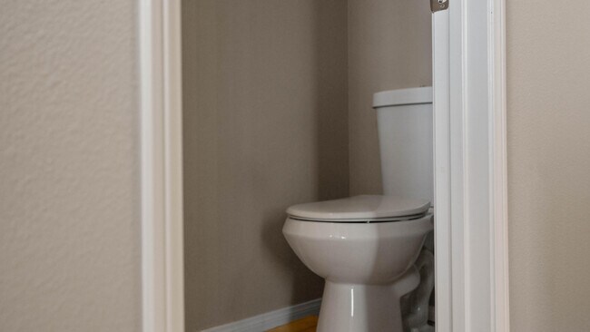 Building Photo - 49142 Barrymore St