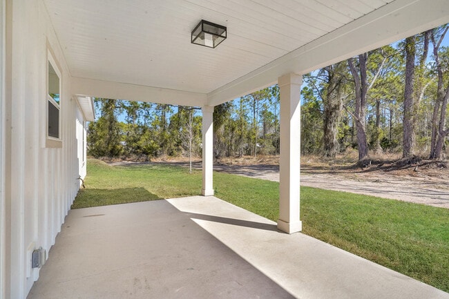 Building Photo - 706 S Brevard St