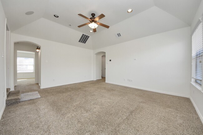 Building Photo - 17222 Red Oak Bend Dr