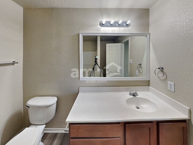 Building Photo - 3739 Hideaway Grn