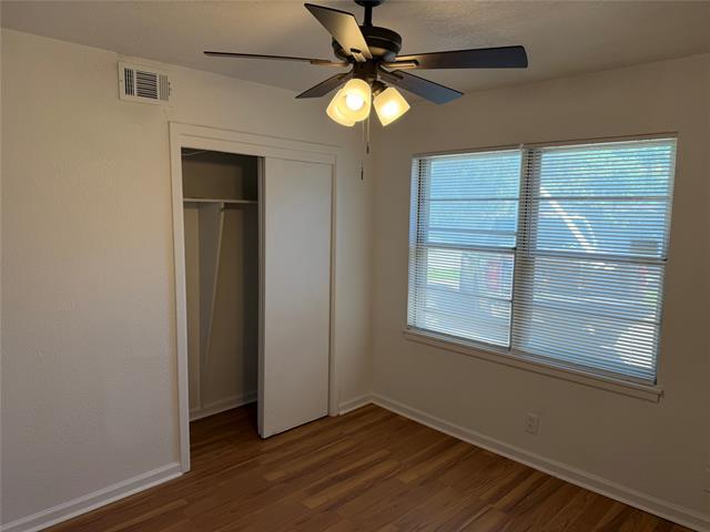 Building Photo - 2800 W Fuller Ave