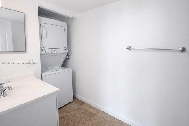 Building Photo - 11800 SW 18th St