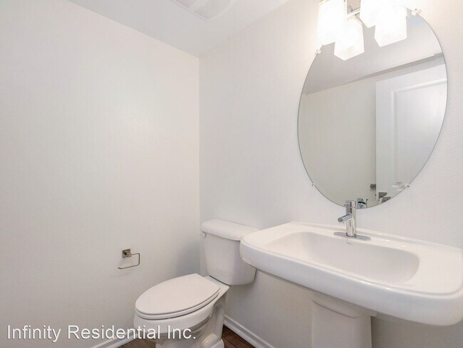 Building Photo - 3 br, 2.5 bath House - 747 Savi Drive  #104
