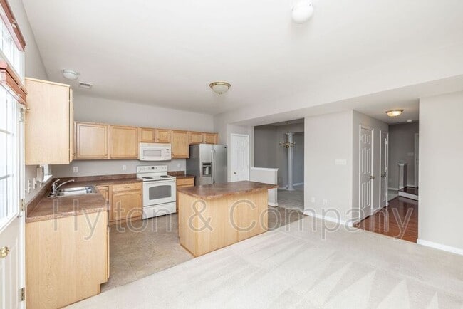 Building Photo - 907 Dominion Townes Ct