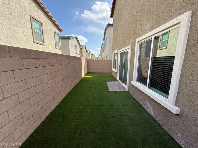 Building Photo - 9992 S Ullom Dr