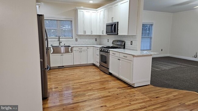 Building Photo - 202 Cool Spring Dr