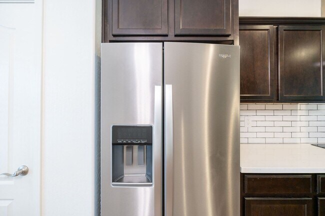 Building Photo - *POOL* Beautiful Gilbert Home Nestled at the Base of the San Tan Mountains