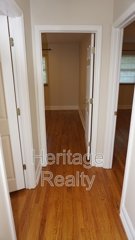 Building Photo - 529 Bardon Rd NW